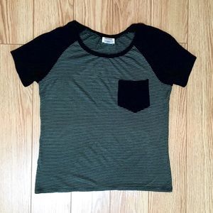 Green & Black Pocket Semi Crop top